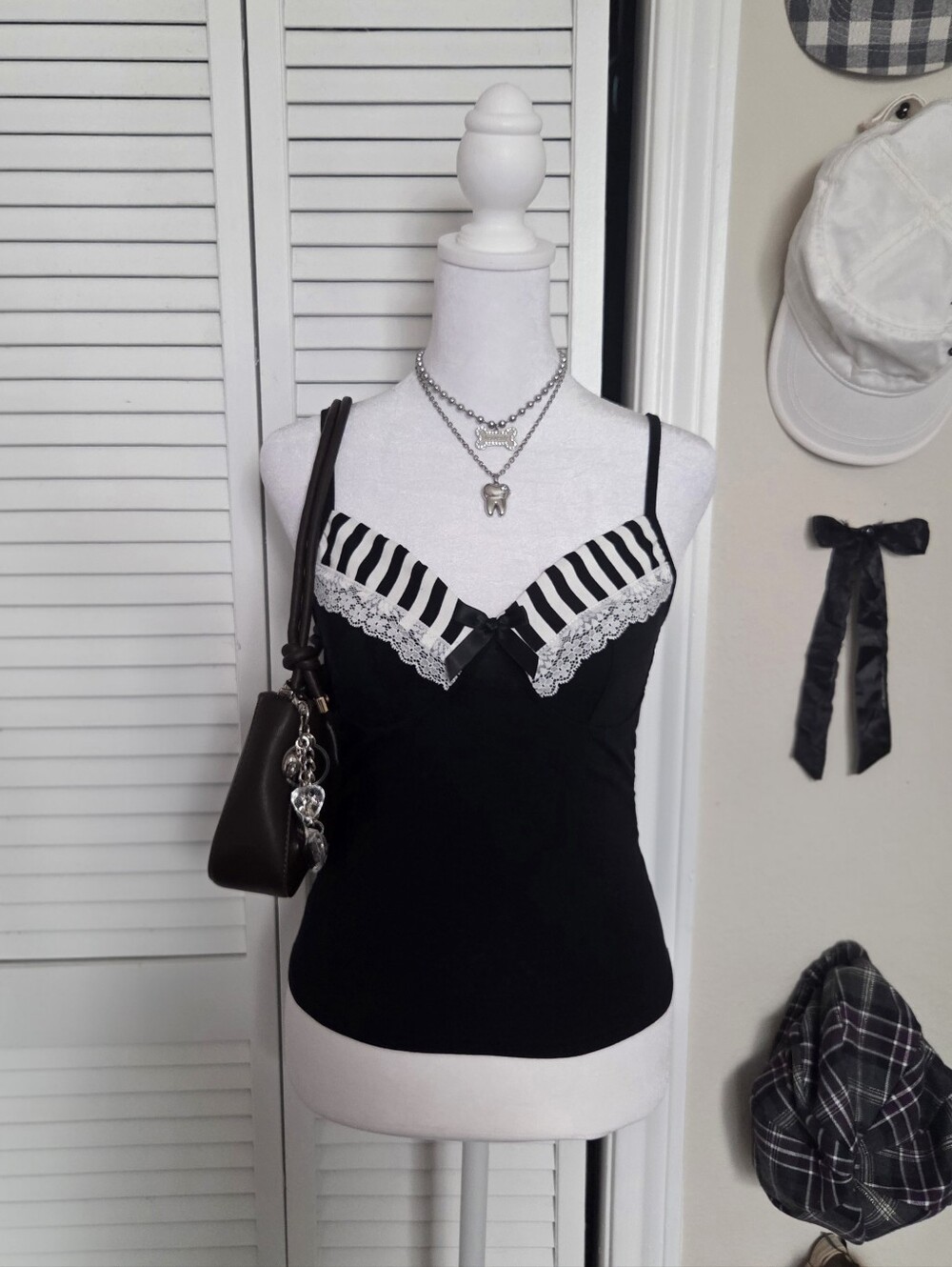 Piano striped lace cami top with adjustable straps